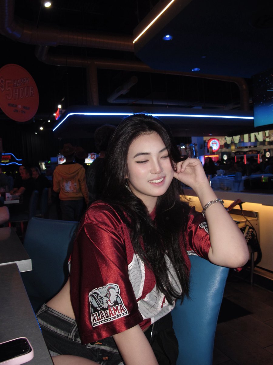 xDoublePlusx's tweet photo. Party in the USA(? https://t.co/r9SUFEBwT6