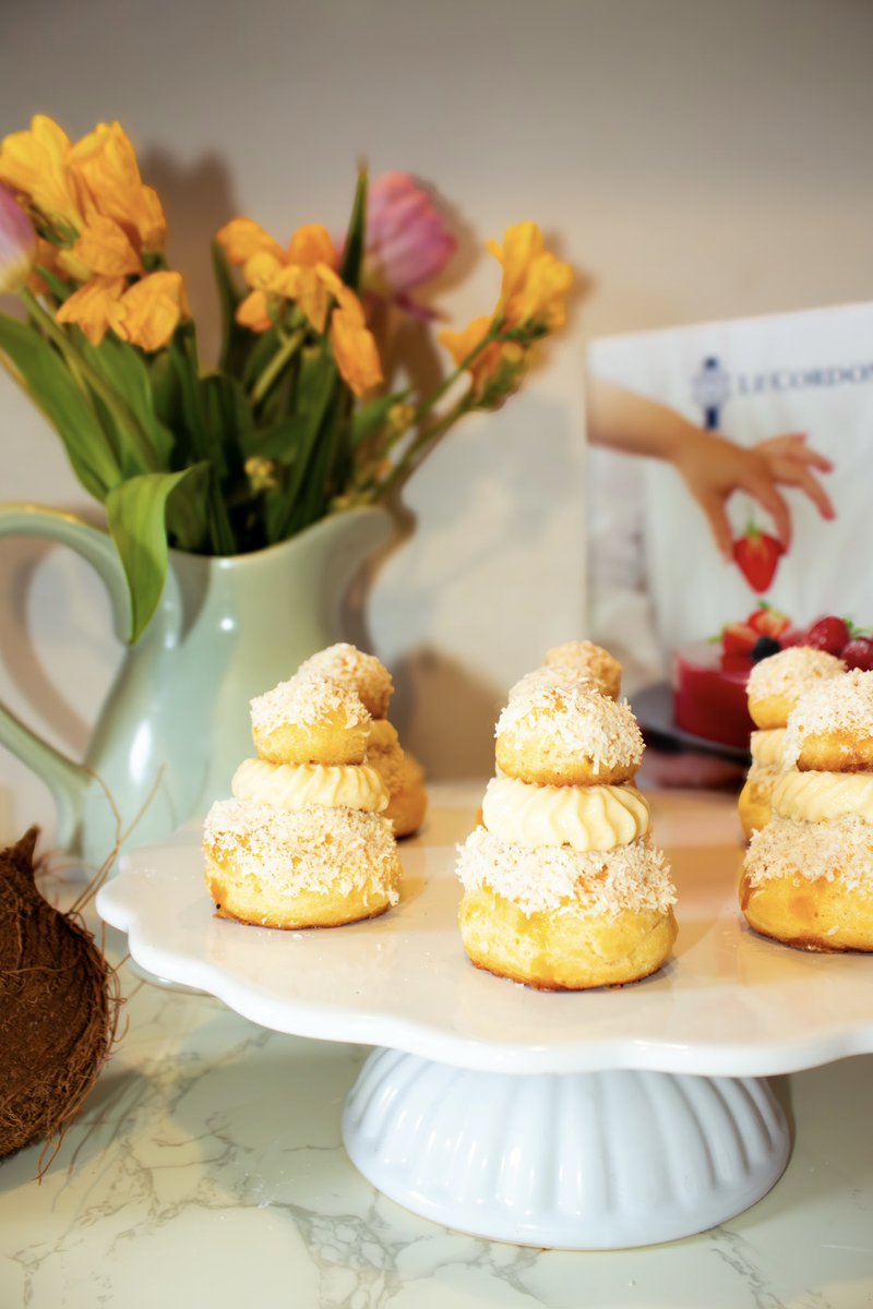 Solomosos's tweet photo. Coconut-Ginger-Religieuse anyone? https://t.co/C09eFUpLcA