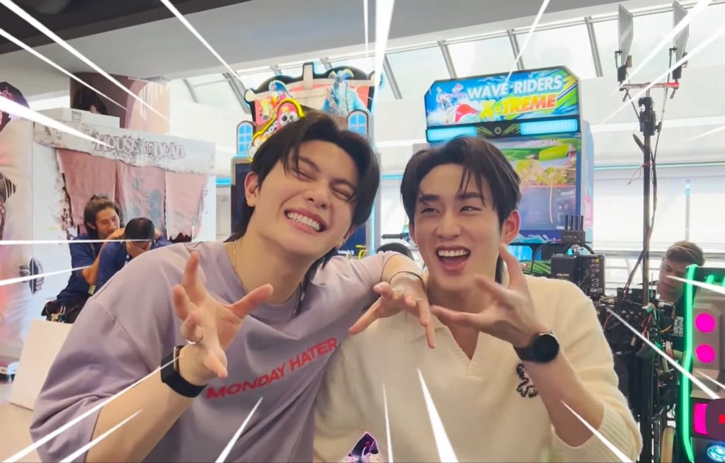 ^ྀི มอเอ ₂ tweet media