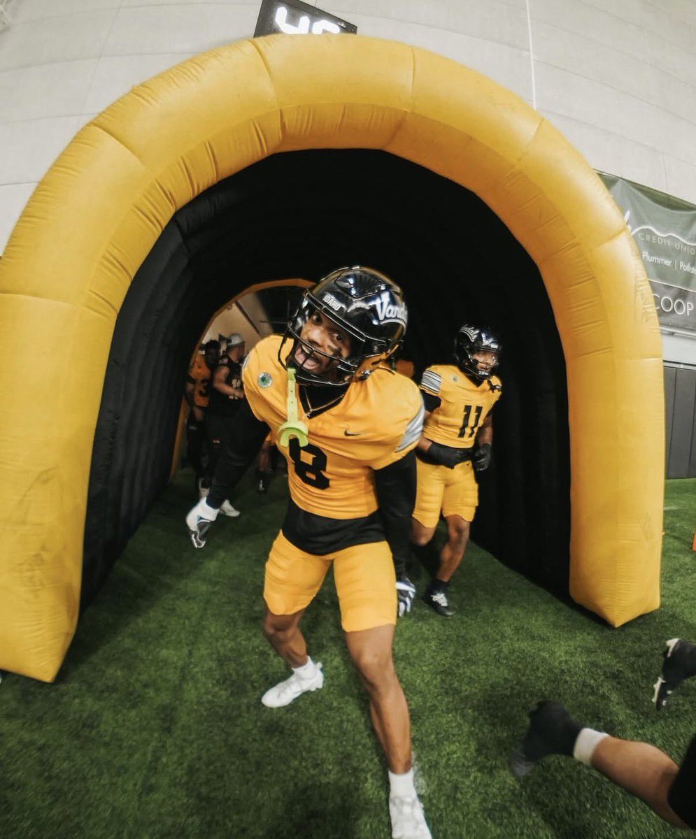 Ajani “Ballhawk” Smith ⭐️ tweet media
