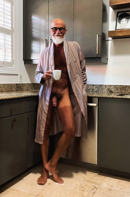 MaisonAuxHerbes's tweet photo. Erotic freedom does not always announce itself loudly. Sometimes it simply makes coffee.

📸 : @PalmerB54938 https://t.co/7uELweLS6d