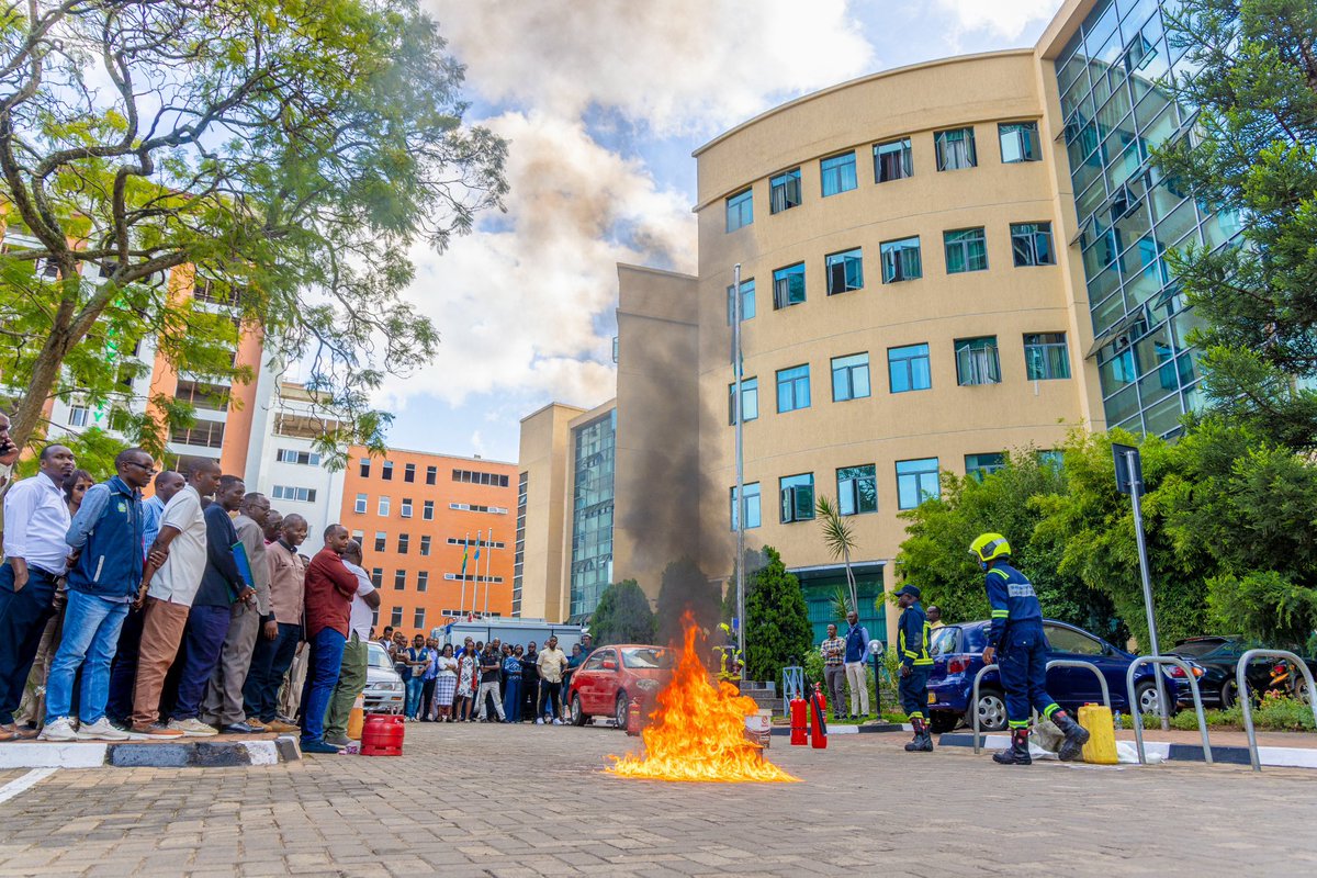 Uyu munsi ku biro by’Umujyi wa Kigali, Ishami rya Polisi y’u Rwanda ...