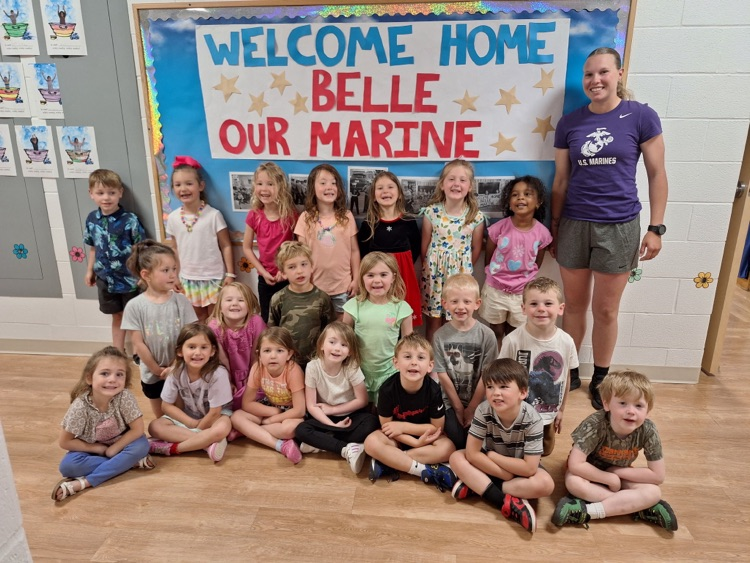 ShelbyCoRIV's tweet photo. Belle our Marine! https://t.co/TFcVY9yVmV