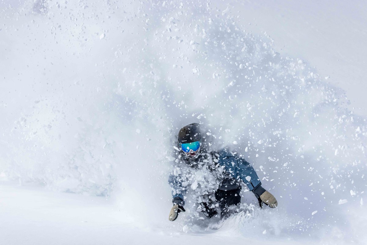 jhski's tweet photo. The 2026/27 online pass sale is officially LIVE 🚠
🔒 Lock in your winter at the lowest rate, with zero reservations required. Ski or ride on your terms all season long 🙌 https://t.co/ePSe5YoE46