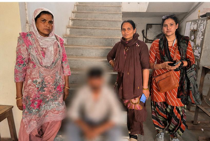 news21national's tweet photo. #Dholpur: धौलपुर पुलिस का डिकॉय ऑपरेशन, सादा वर्दी में महिला पुलिस ने मनचलों को पकड़ा
#News21National
#policeisnotyourfriend #WomenSafety #DecoyOperation #RajasthanPolice #BreakingNews #PoliceAction #MahilaSuraksha #DholpurNews #SOSAlert #1090Helpline #CrimeControl #HindiNews #LatestNews #PublicSafety #NewsUpdate