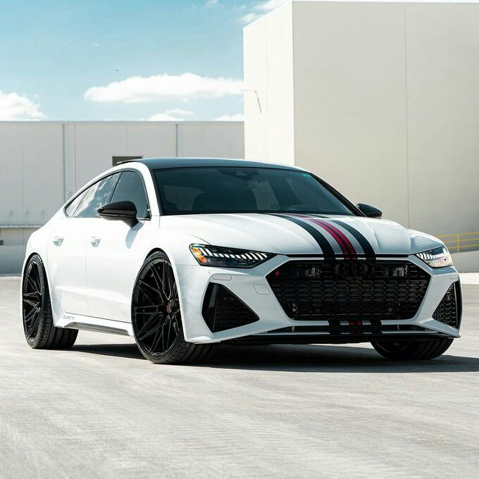 AlexSimachev's tweet photo. Stormtrooper vibes with a dark side. Clean, clinical, and absolutely lethal on the open road. 🤍🖤 https://t.co/ADb44d2B8e