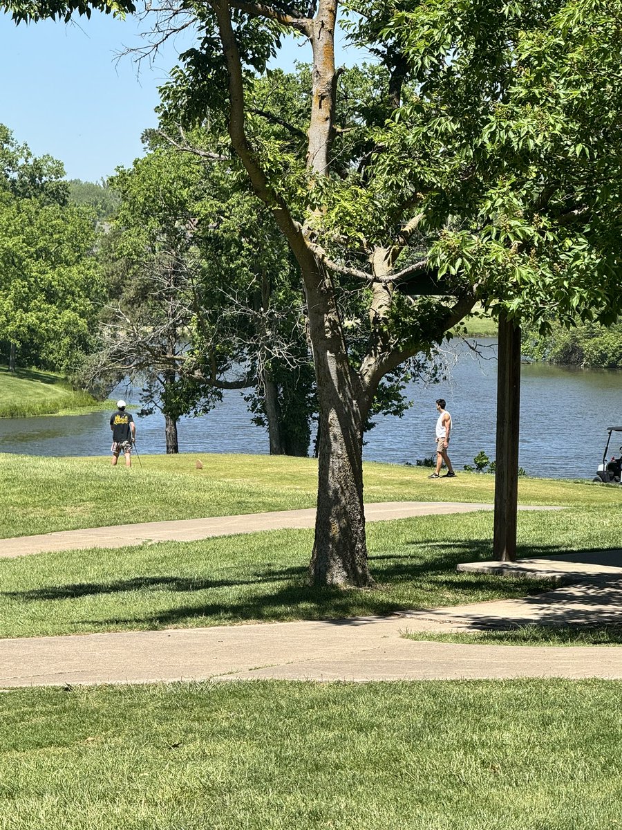 Dbrickshaw69420's tweet photo. Spotted @ogbongbemiga45 and @jsundvold20 on the links today https://t.co/lBuKsXzVVD