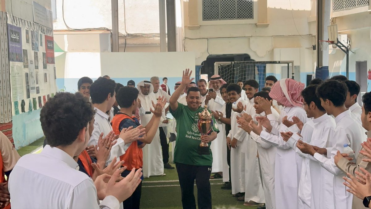 ثانوية الفلاح الأهلية بجدة tweet media