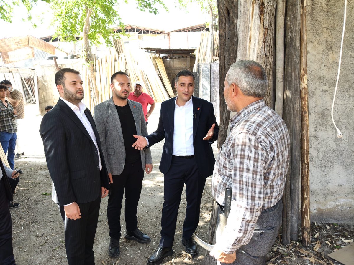 uveysizol's tweet photo. İl Başkanımız Sayın Ferhat Karadağ İl yöneticilerimiz ve Haliliye İlçe Başkanımız ile birlikte keresteciler esnafımızı ziyaret ederek talep ve sorunlarını dinledik.

@cm_aydin @karadagferhatt @avmehmetkilic63 @chpurfagenclikk https://t.co/Z3JjtSZt3L