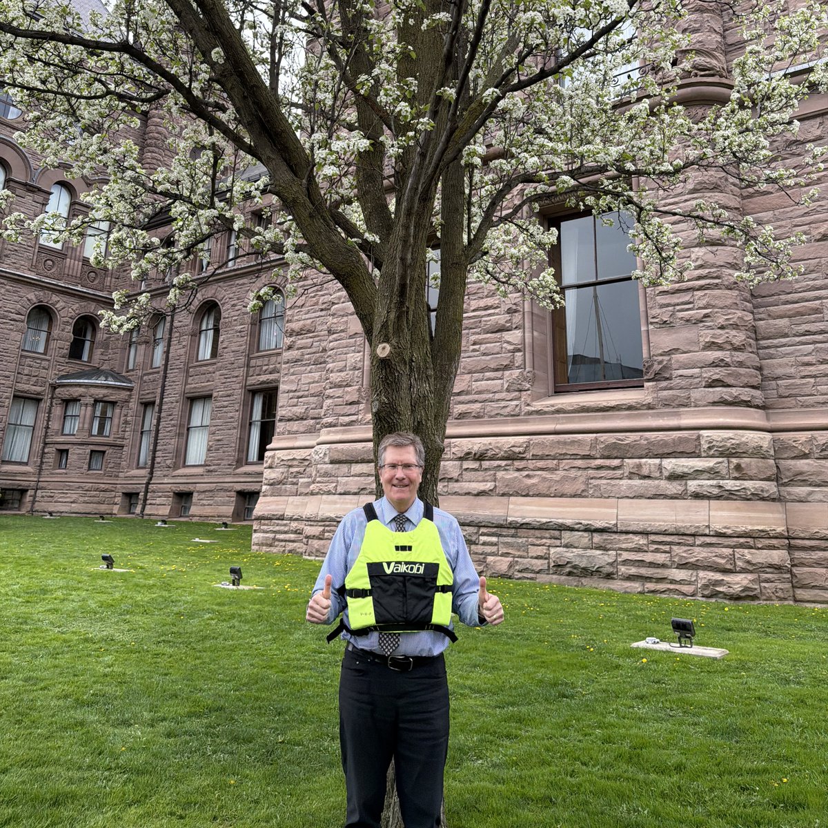 BrianSaunderson's tweet photo. Today is #WearYourLifejacketAtWorkDay, an important reminder that wearing a lifejacket is one of the simplest and most effective ways to stay safe around the water.

Too many drowning victims involved in boating incidents were not wearing a lifejacket, even when one was available on board.

As we head into boating and cottage season across Ontario, let’s all do our part to promote water safety and help prevent tragedies before they happen.

Wear your lifejacket. It saves lives.

#WaterSafety #LifejacketDay #BoatingSafety #Ontario #CommunitySafety