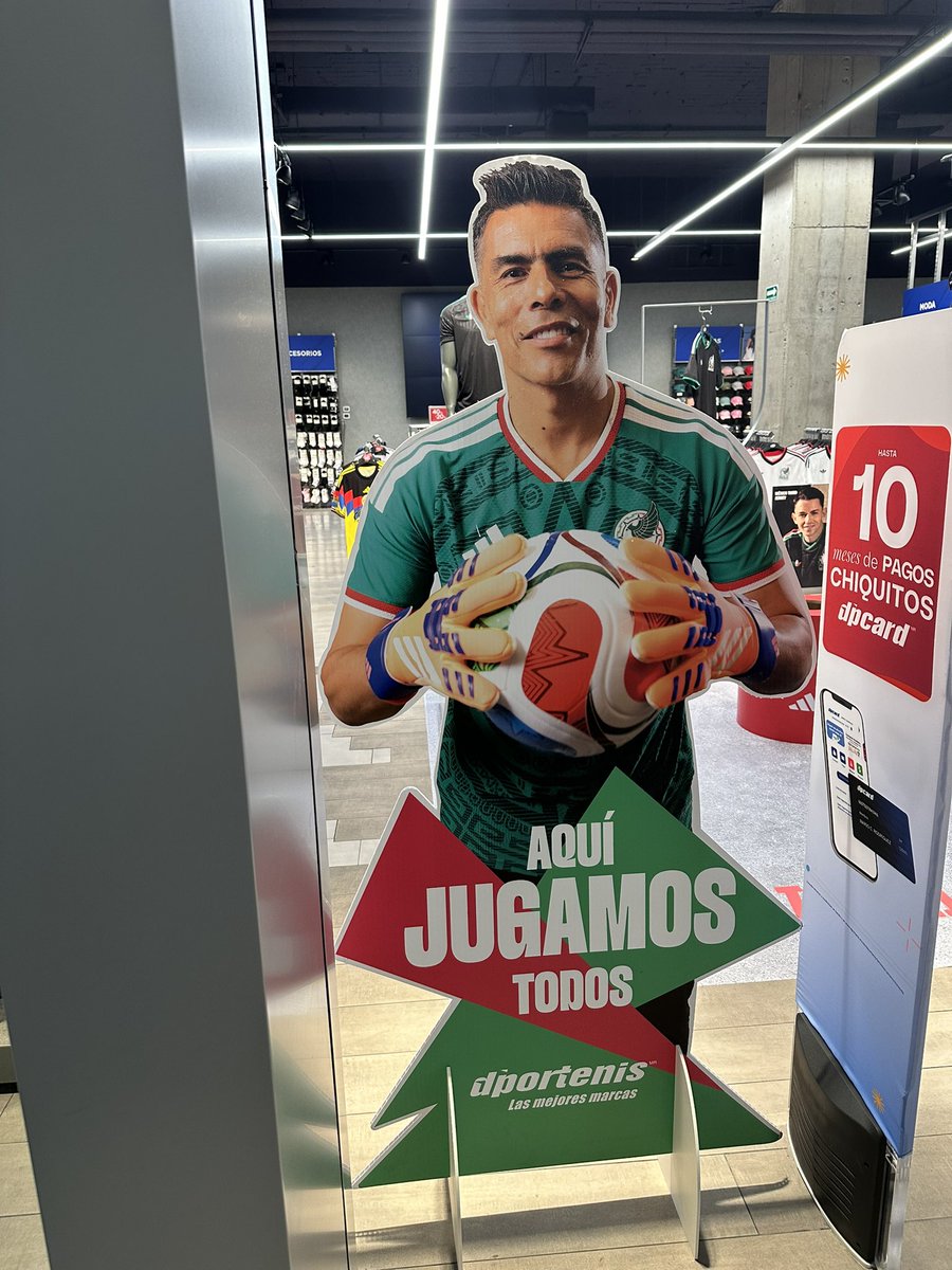 Álvaro López tweet media