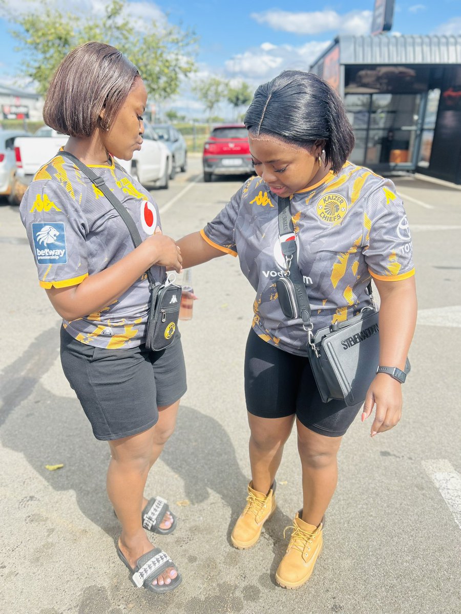 Myzuzu Khosi Lady tweet media