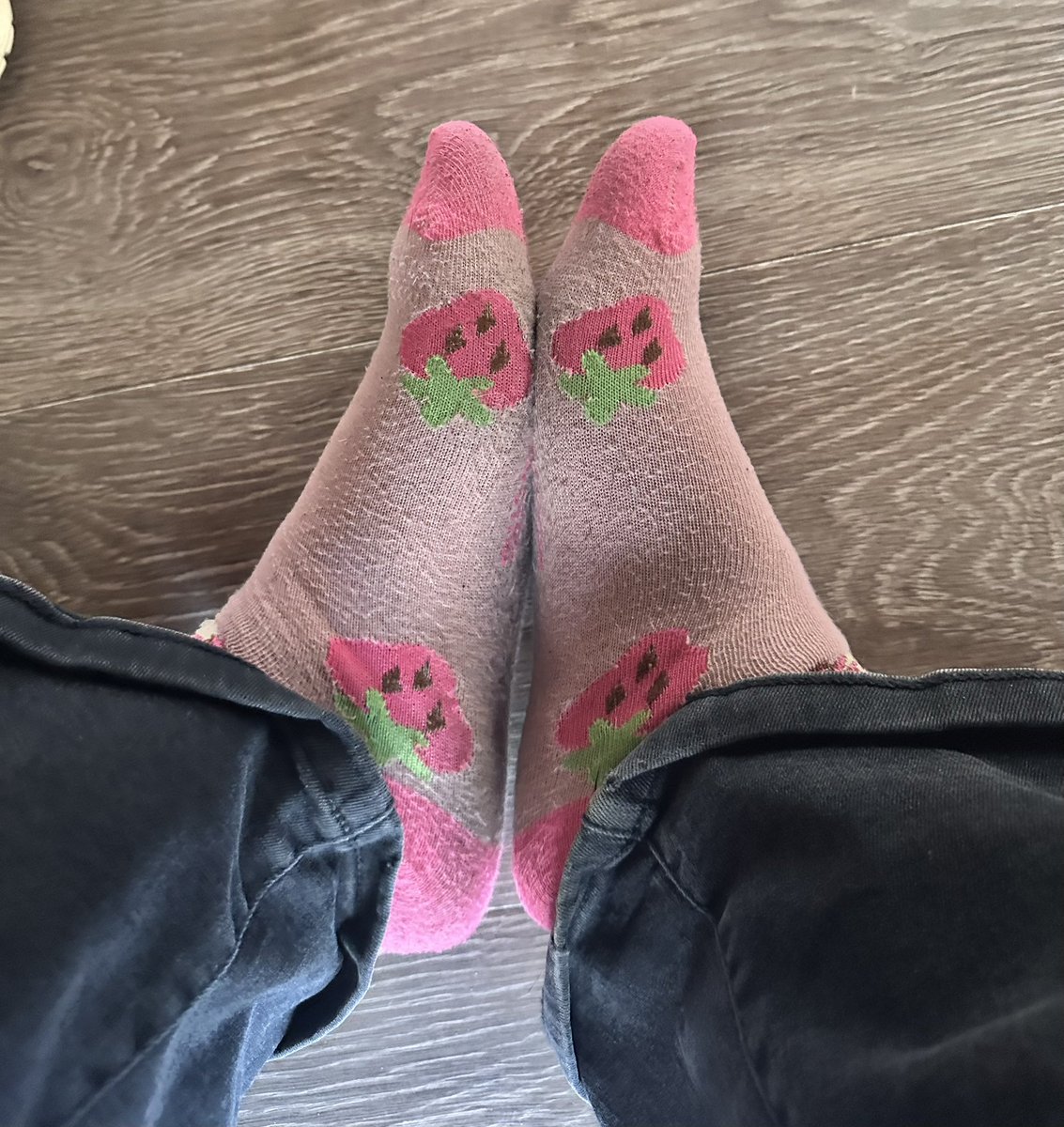 bubblebeefeet's tweet photo. Any real men out there that wanna buy some feet pics or custom videos?#feetfetısh #feetِ #findom #pay https://t.co/odOAPPndsk