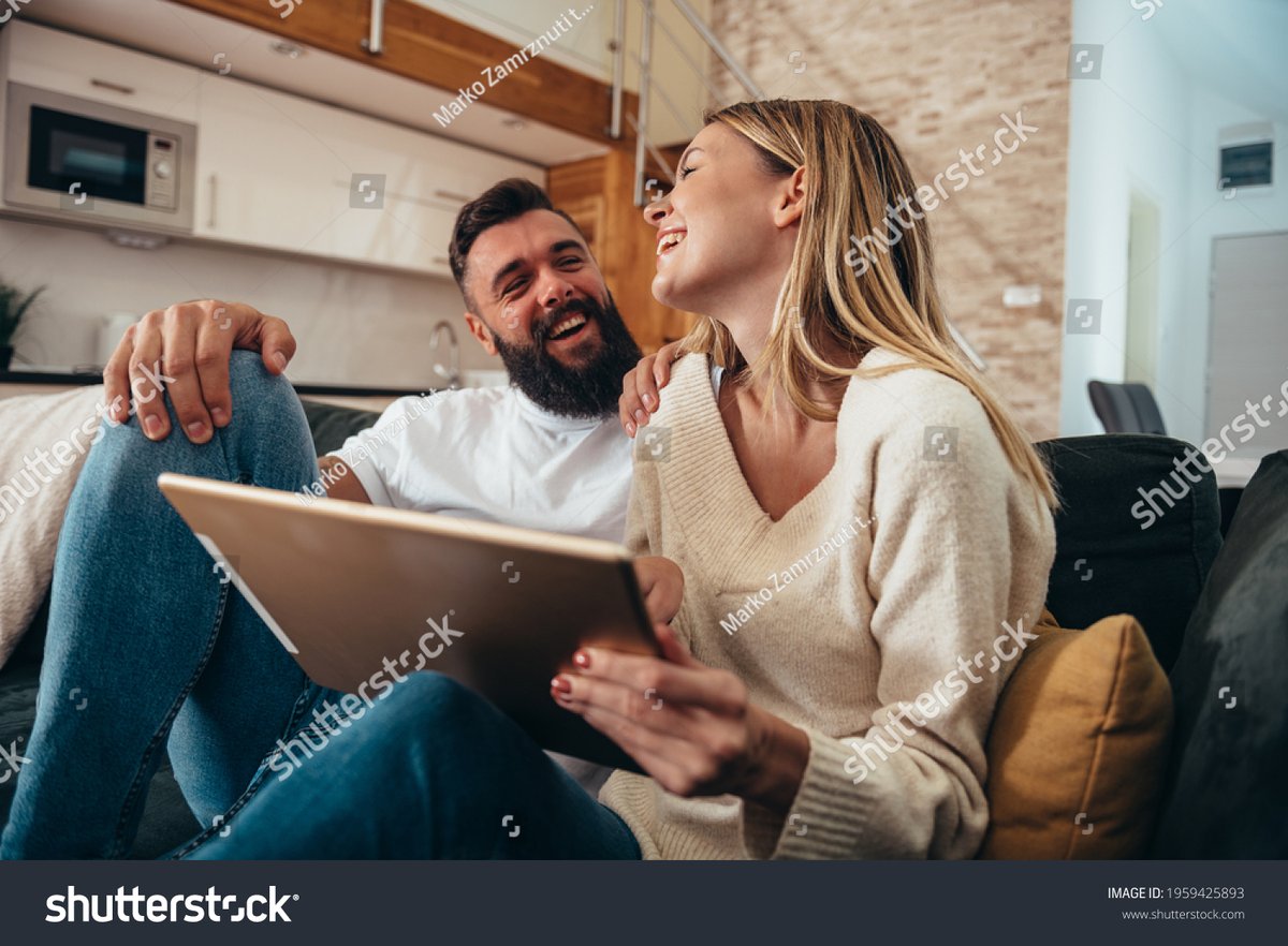 Laura Scott tweet media