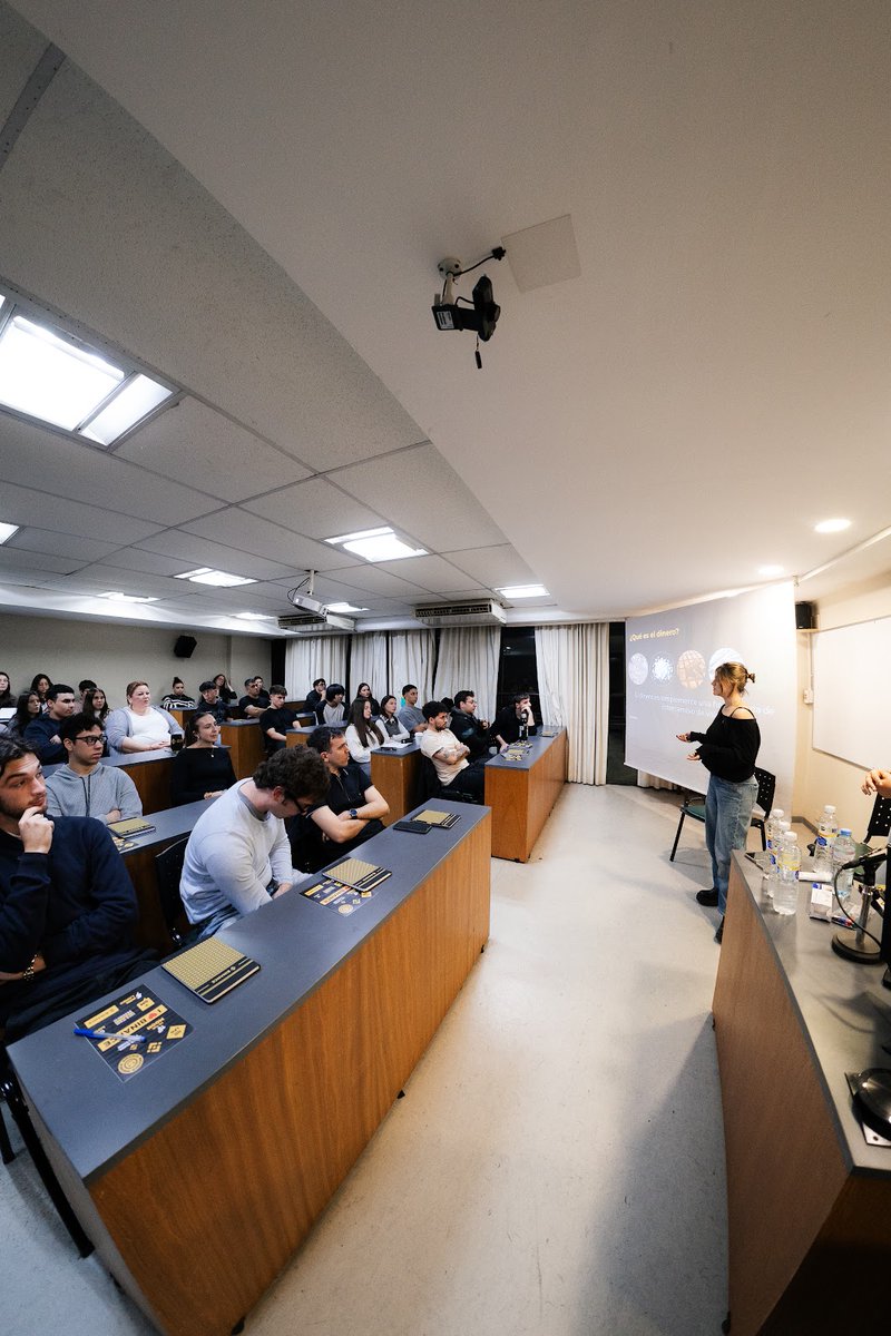nicolesikorskii's tweet photo. My first time speaking about Blockchain with Binance at a university 💛
Such an honor to bring crypto closer to students who are about to shape what comes next.
The tour continues, don't miss any event 🚀🇦🇷
👉 https://t.co/TJn1gYBPoj https://t.co/qVWPa0aIvw