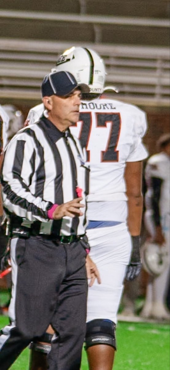Yk_kxshton's tweet photo. https://t.co/WCm5RoIvNK

Check out my Junior year film!!

6’3 290 IOL
Lee County High School

@rockerlee229 

@john_flath https://t.co/DEQJBponvg