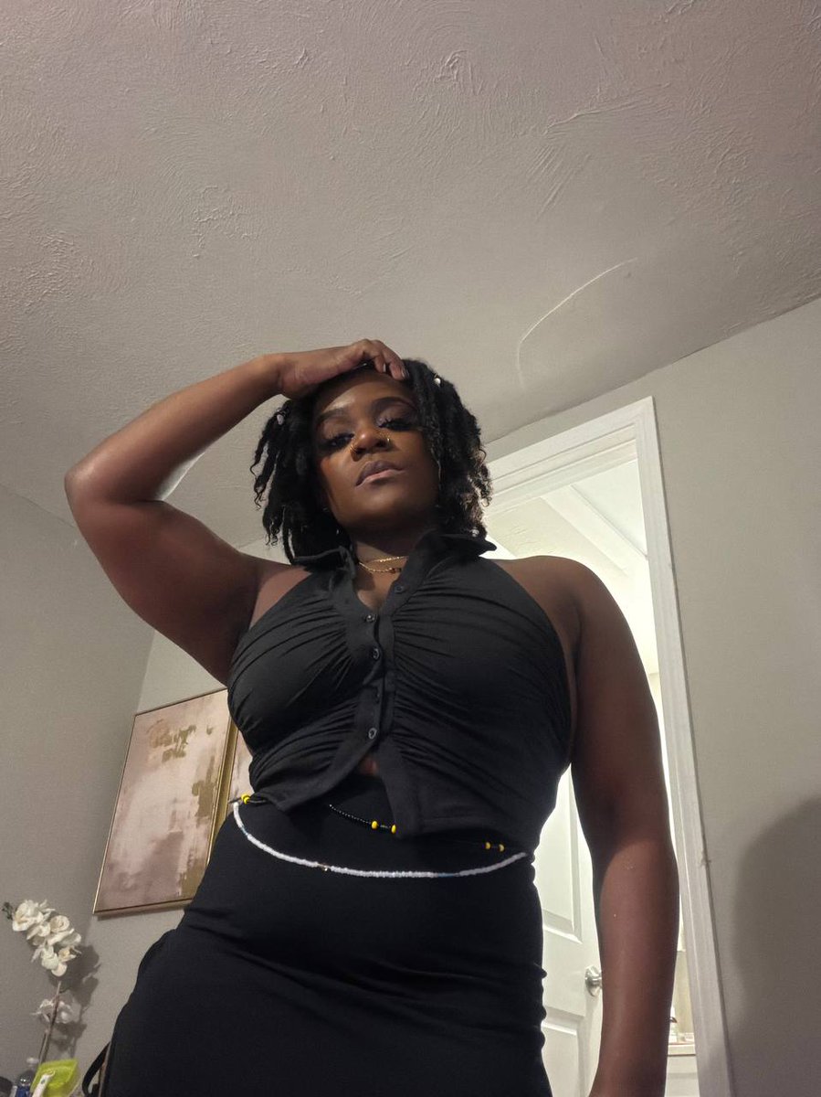 Goddess Satin Back Up tweet media