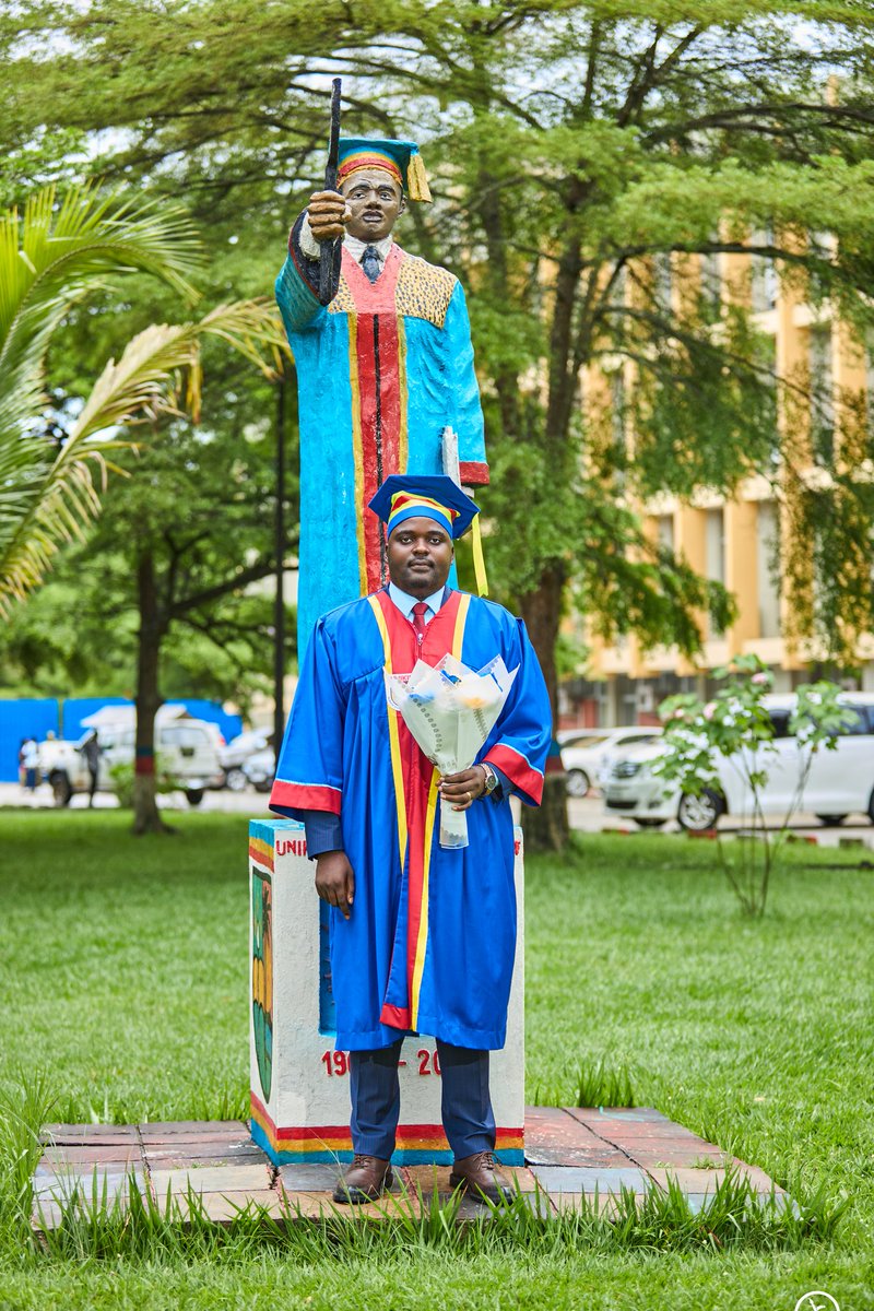 AngalaweDavid's tweet photo. Heureux d'avoir soutenu à l'Université de Kisangani ma Thèse de doctorat sur la séparation des pouvoirs et l'exercice de la compétence de gardien de la Constitution en temps de crise électorale : cas de la RDC et du Sénégal.
@Presidence_RDC @Cour_constRdc @jacdjo1 @BoshabEvariste https://t.co/MIFx5YEMDo