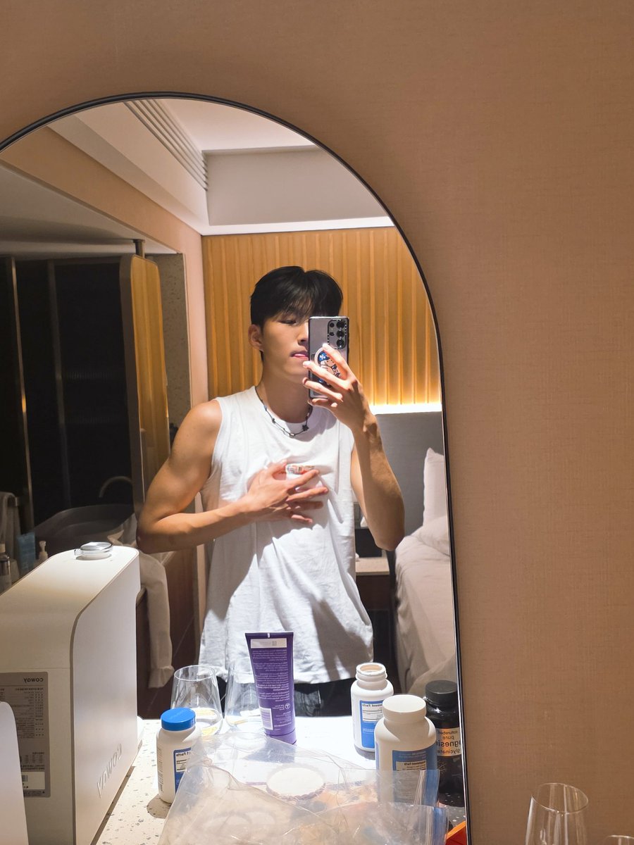 hanee114's tweet photo. 운동 더 열심히 해보겠슴다! https://t.co/qWMw49xmpU