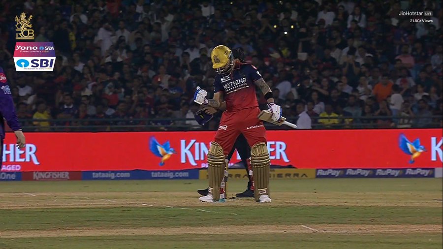 ritik89582's tweet photo. KING KOHLI 👑 
- 271 IPL in innings.
- 67* fifties.
- 8 Hundreds.

VIRAT KOHLI - THE GREATEST EVER. 🐐 https://t.co/gBdSUSK8I6
