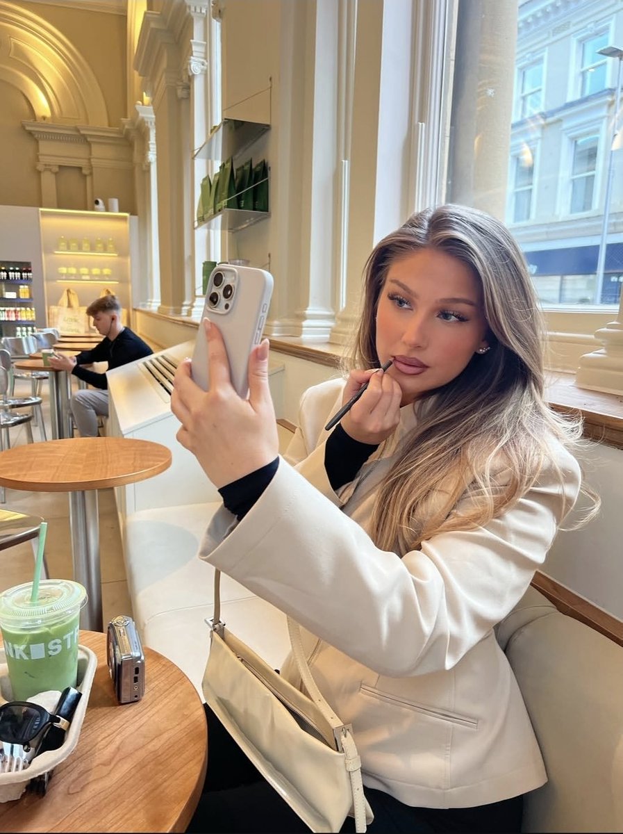 𝐓əssa 𝚅. tweet media