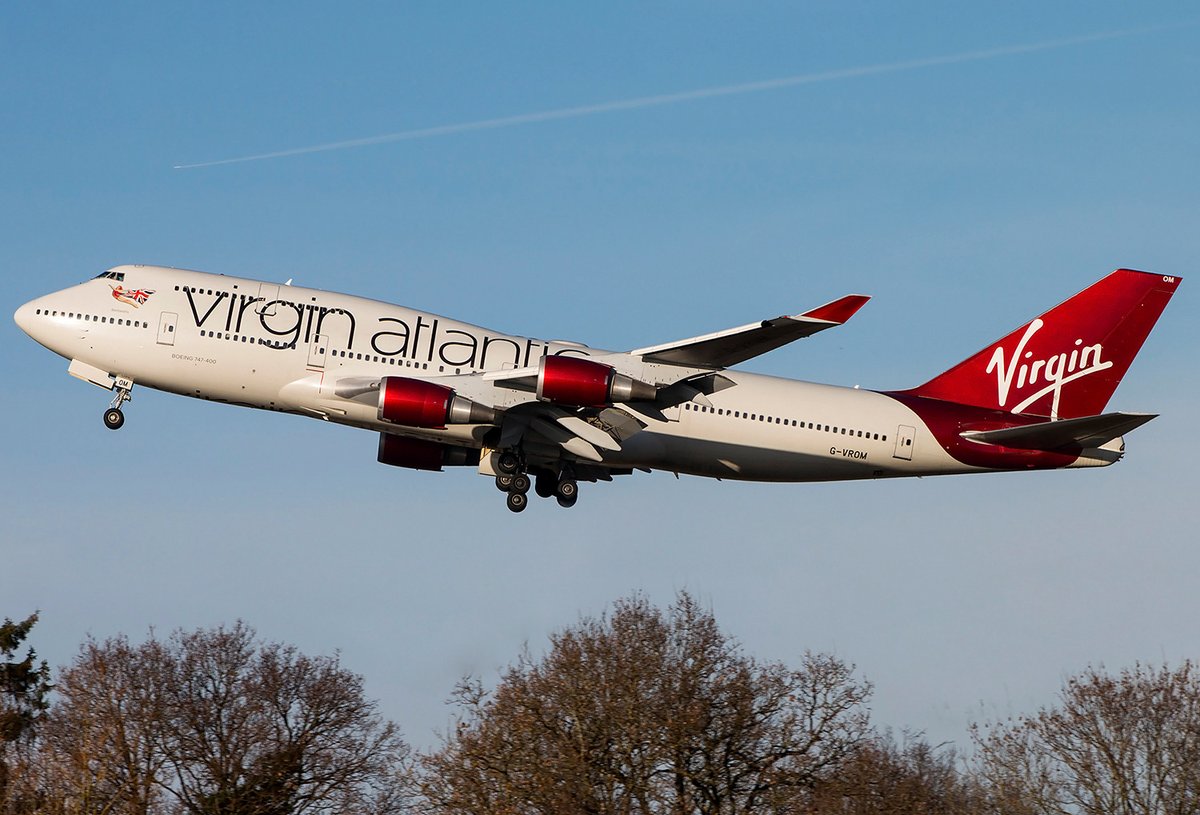 747GVROS's tweet photo. 🥂✈️'Wide-body Wednesday' this week comes from LGW and features another birthday girl. This time it's my sister, G-VROM 'Barbarella'. ✈️🎂25 last Friday, this super shot of her departing back in December 2016 was taken by ©️ Bradley Bygrave ✈️😍#VirginAtlantic #b747 #qots https://t.co/973buXbBGC