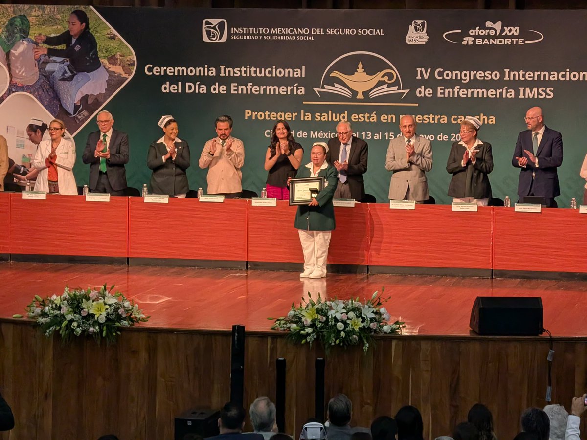 jorgegavino's tweet photo. Acompañamos al Dr. @DKershenobich, secretario de @SSalud_mx y al Mtro. @zoerobledo, titular de @Tu_IMSS, en la Ceremonia Institucional del Día de la Enfermería, reconociendo la vocación, entrega y compromiso de quienes son pilares fundamentales en la atención a la salud de la población mexicana.