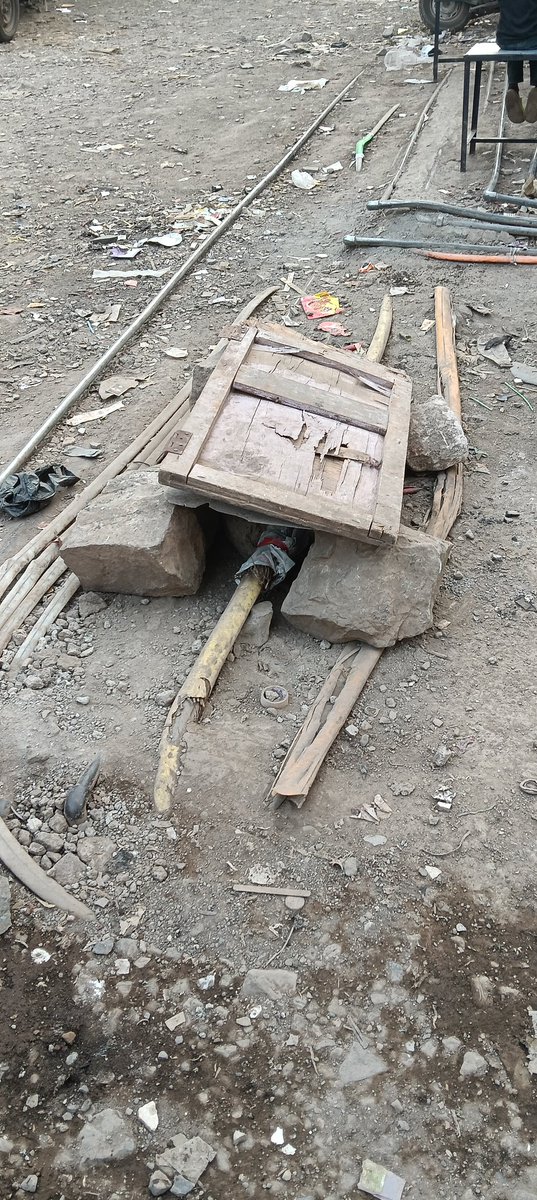 asu_ansari's tweet photo. @mybmcWardPN Kindly check it's very dengerous no safety someone can die if get electric shock no its open condition and thook patti work done location ambojwadi moiniya masjid malwani malad west 400095 take action @mybmcWardPN @TataPower @AslamShaikh_MLA @shaikh_haiderr https://t.co/msKfp4pnGT