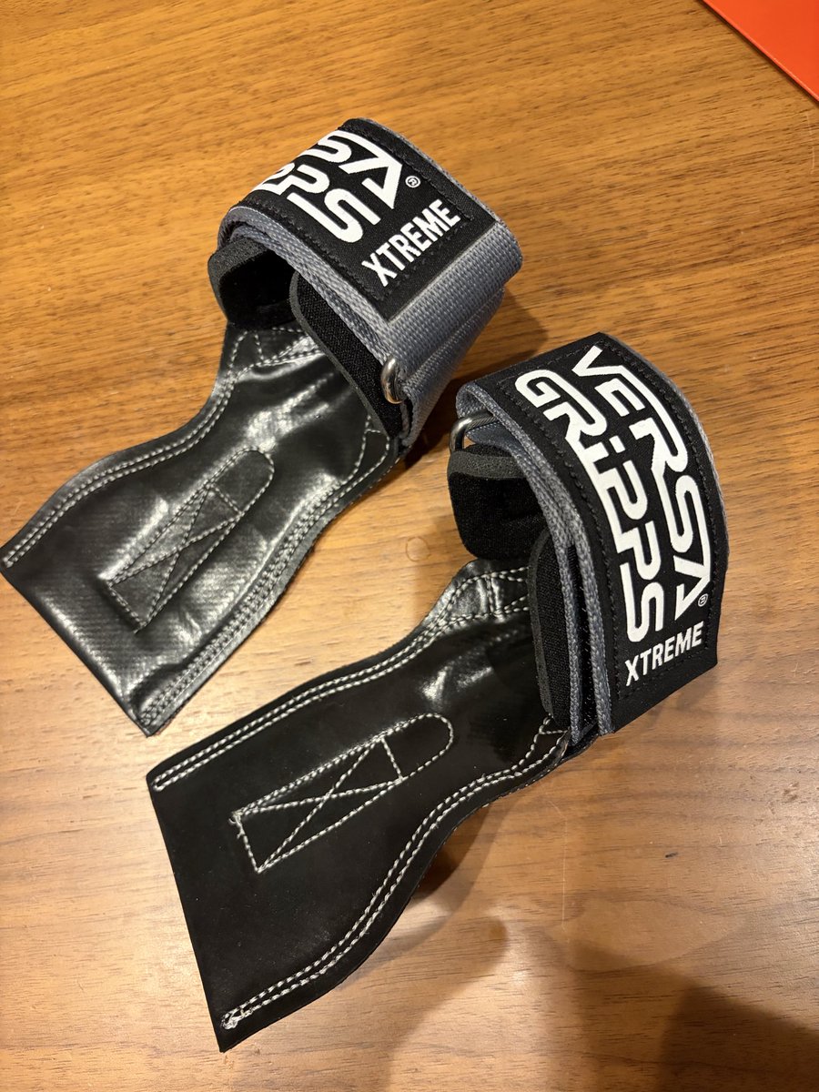数年ぶりにパワーグリップを購入！ バーサのゴールドジムモデルを使っ