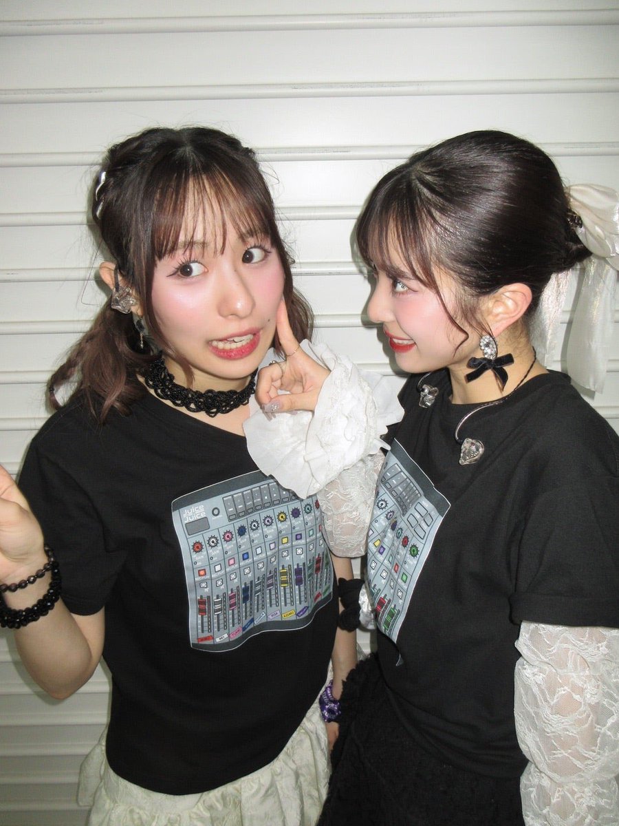 うみ tweet media