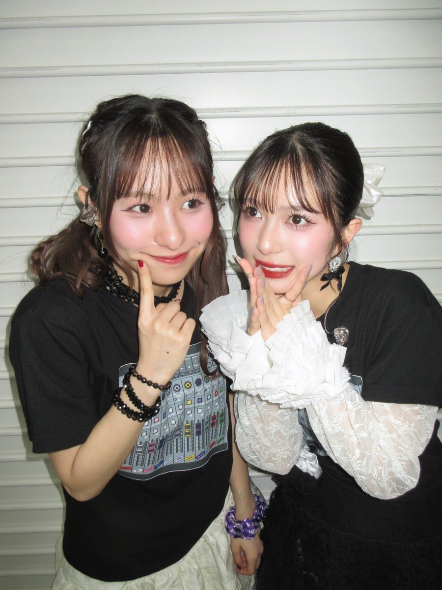 うみ tweet media