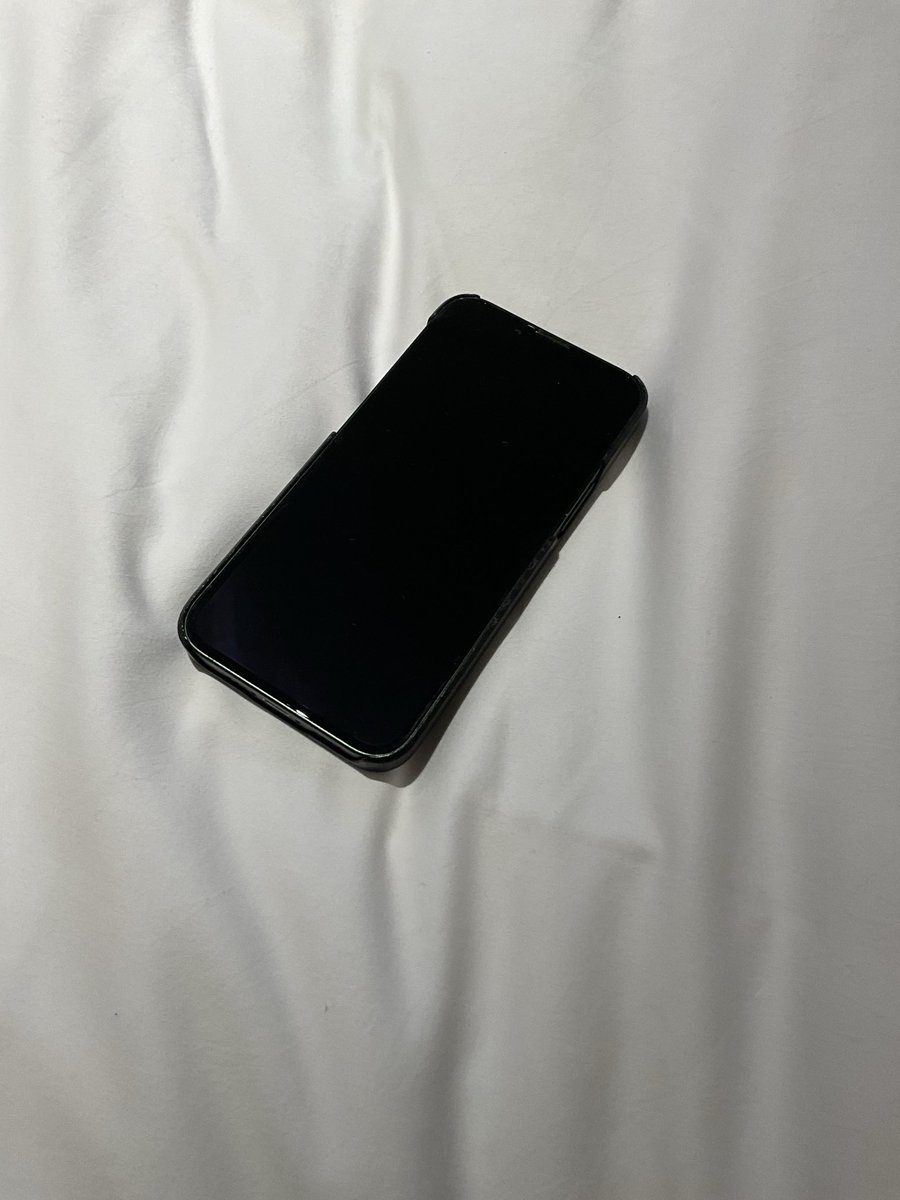 sguryskt's tweet photo. ヤバい、ちうごくでiPhoneお亡くなりになった。iPadに金盾回避ネット環境と連絡手段のWeChatは移行できたが、alipayとかの決済系がどうにもならん、結構詰んでます。 https://t.co/TSLa1plx90
