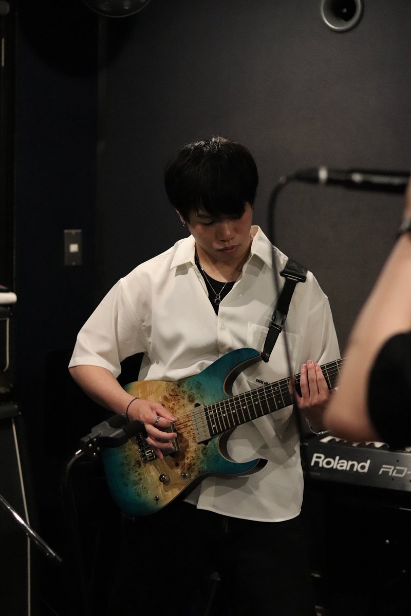Ryosukebatar's tweet photo. InDrovesスタジオ写真(M.N.Mは体調不良) https://t.co/gnjRM3NVOT