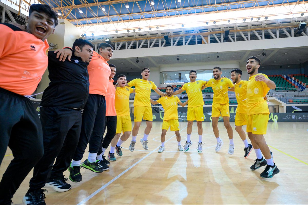 DawriMadaris's tweet photo. الشرقية إلى نهائي نخبة كرة اليد بنين🤾‍♂️
خطوة أخيرة نحو الذهب 🏆

#دوري_المدارس | #جيل_يصنع_المستقبل https://t.co/9Eo8zpbR9E