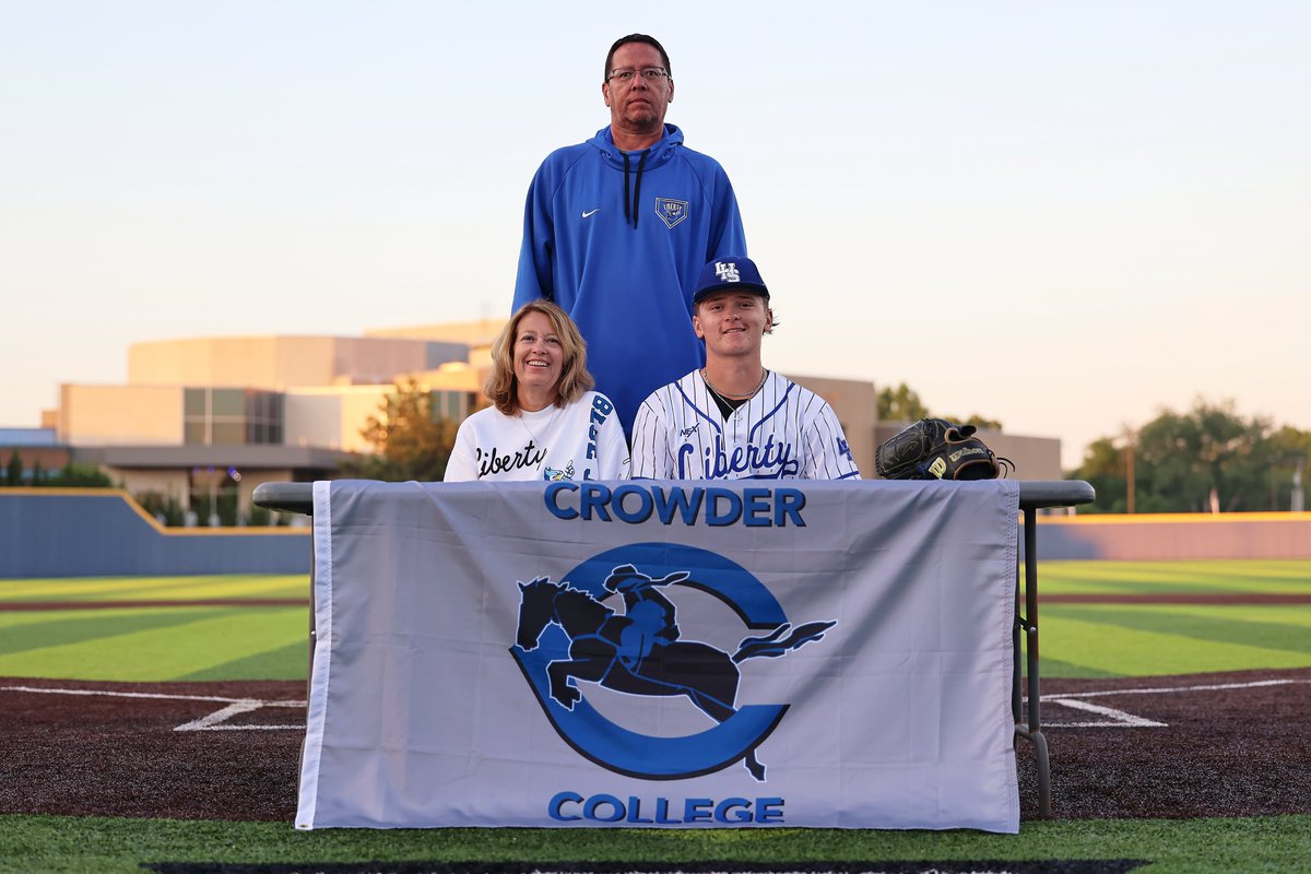 LHS_Baseball tweet media