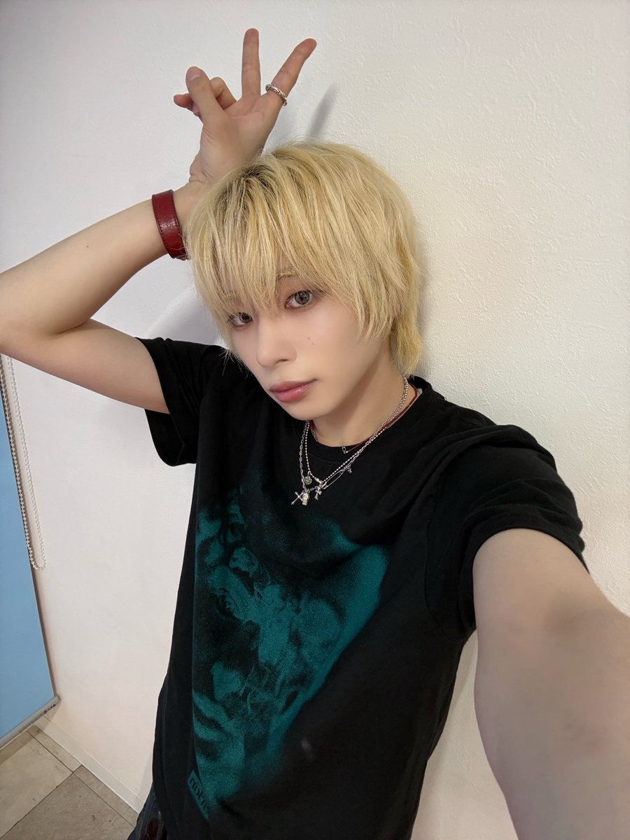 DXMON (다이몬) tweet media