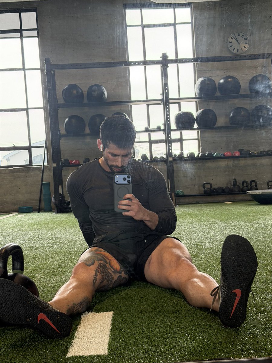AbelPirela's tweet photo. Legs day 😣👍🏻 https://t.co/RuWLpBmexy