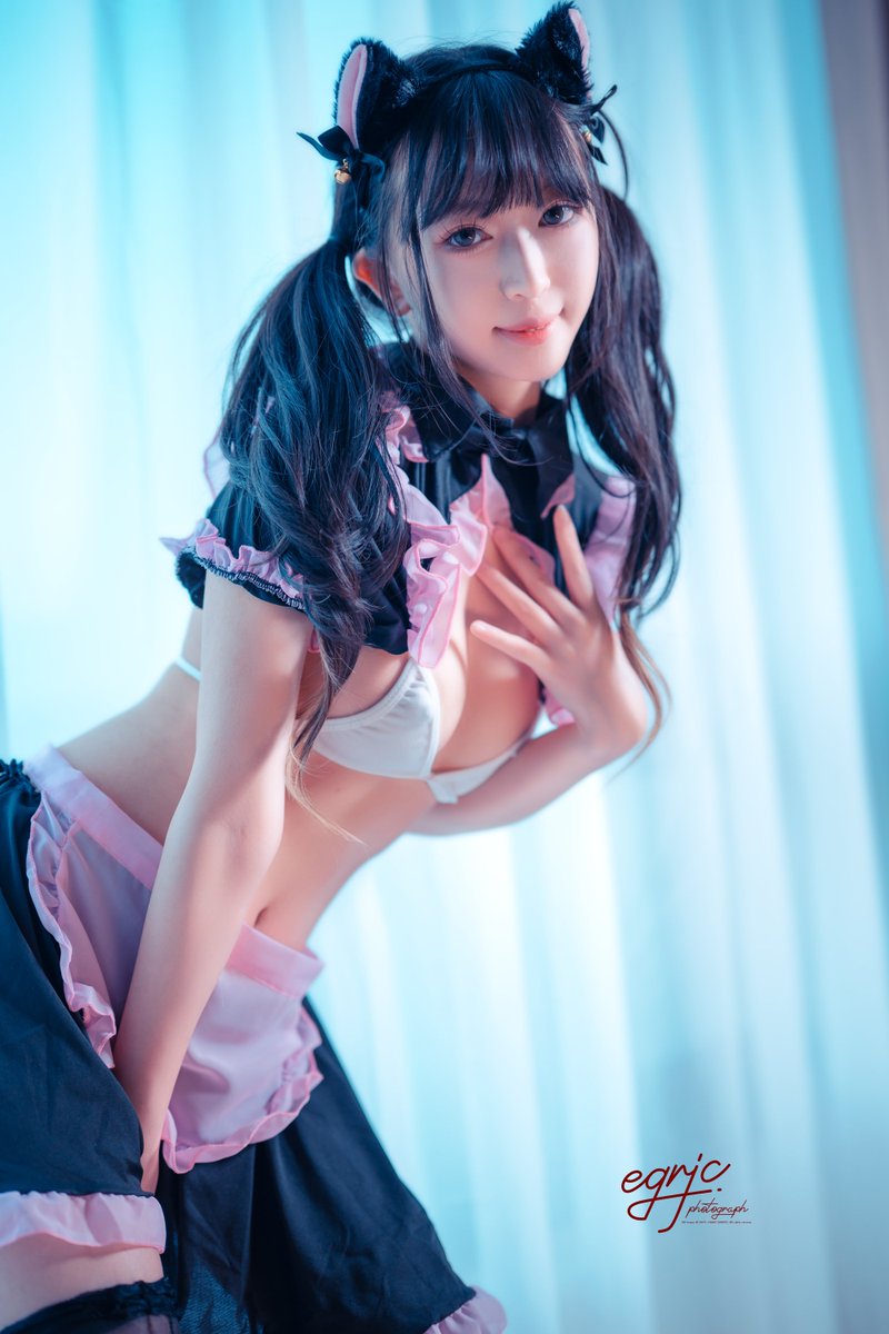 清蓝帘影间，猫耳轻垂，
藏尽少女温柔缱绻。
📷:@EGRJC
🧚🏻‍♀️:鱼念念
✉️@Fengsiyuan 
✉️@DnewHome
✉️@wqganenshi_
＃写真 ＃私房 ＃猫娘 https://t.co/xbye1FFfOQ