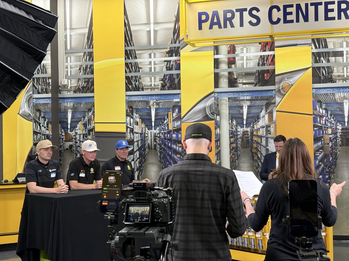 NAPA Racing tweet media