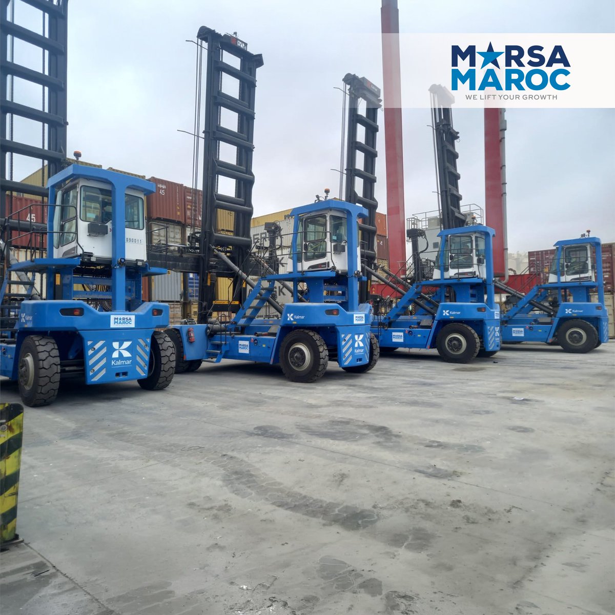 MarsaMarocGroup's tweet photo. Marsa Maroc renforce son parc équipement avec la mise en service de trois Reach-Stackers et quatre chariots élévateurs frontaux au niveau de la Direction de l’Exploitation au Port de Casablanca – Trafic Conteneur et Roulier.
Cette nouvelle acquisition contribuera au renforcement des capacités opérationnelles des terminaux à conteneurs du port et à l’amélioration de leur performance.

#MarsaMaroc #PortOperation #WeLiftYourGrowth