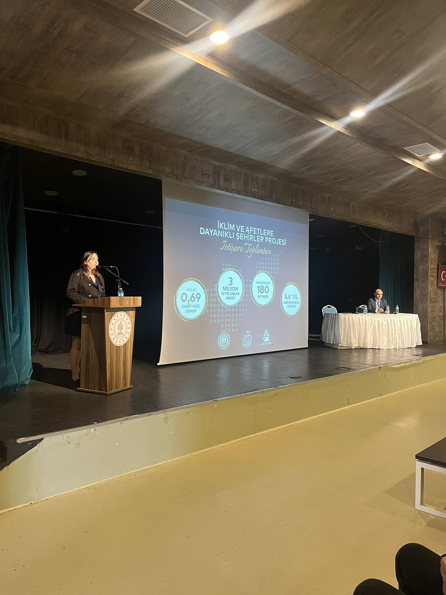 csb_tekirdag's tweet photo. Bakanlığımız Kentsel Dönüşüm Başkanlığı tarafından Dünya Bankası desteğiyle yürütülmekte olan "İklim ve Afetlere Dayanıklı Şehirler Projesi" kapsamında, Tekirdağ İli halkı bilgilendirme toplantısı gerçekleştirildi. https://t.co/cYV0z90uJ9