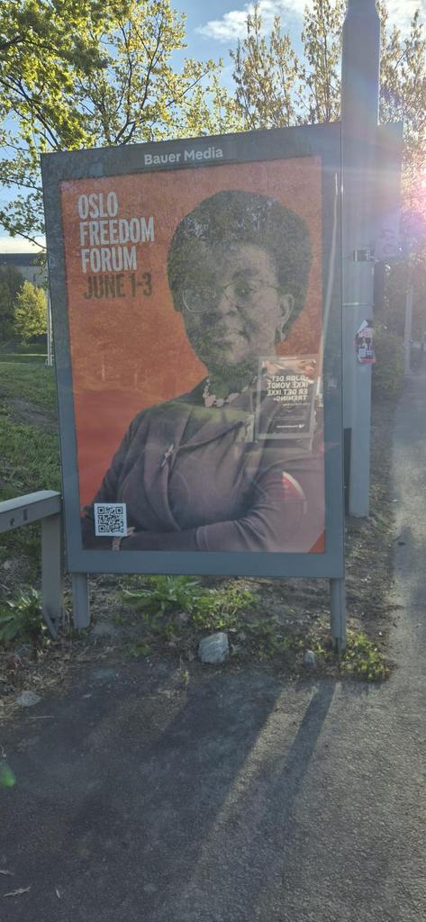 RWALINDAP's tweet photo. #StandWithVictoire
Billboards with Ms Ingabire pictures are seen in the streets of Oslo ahead of the Oslo Forum scheduled to take place from 1st to 3rd June.
---
Des panneaux d'affichage avec des photos de Mme Ingabire sont visibles dans les rues d'Oslo à l'approche du Forum d'Oslo qui se tiendra du 1er au 3 juin.
@FDU_Inkingi @FondationPaix @batten_von @hrw @AmnestyEARO @Presidence_RDC @jumuiya @SecRubio @HouseForeignGOP @rifdp @ACAT_France @NLinRwanda @EUinRW @ICRC