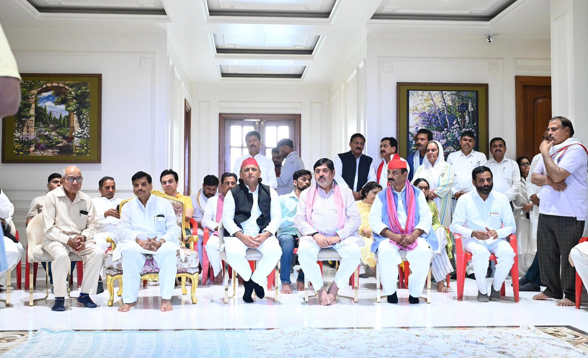 Akhilesh Yadav tweet media