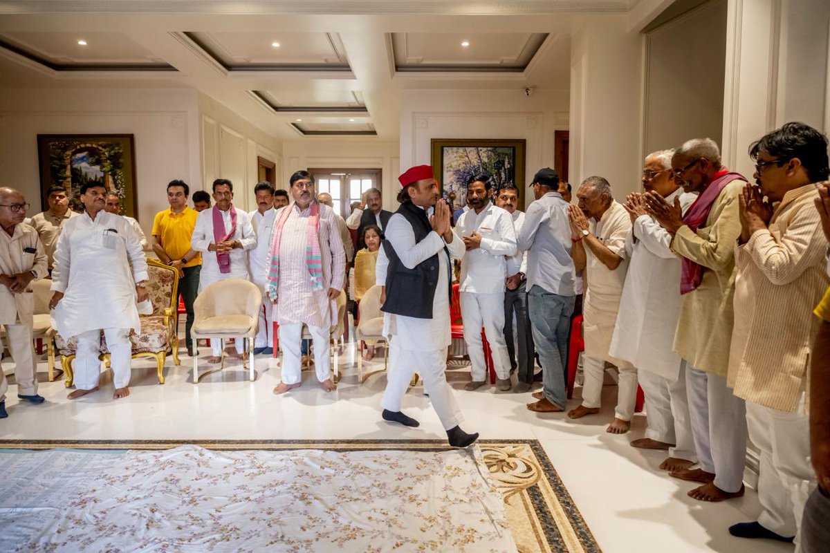 Akhilesh Yadav tweet media