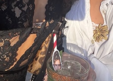 lipapictures's tweet photo. dua lipa just threw her bachelorette party in ibiza with the girls and the gays… THE WEDDING IS COMING!! https://t.co/iHpr5wLiNY