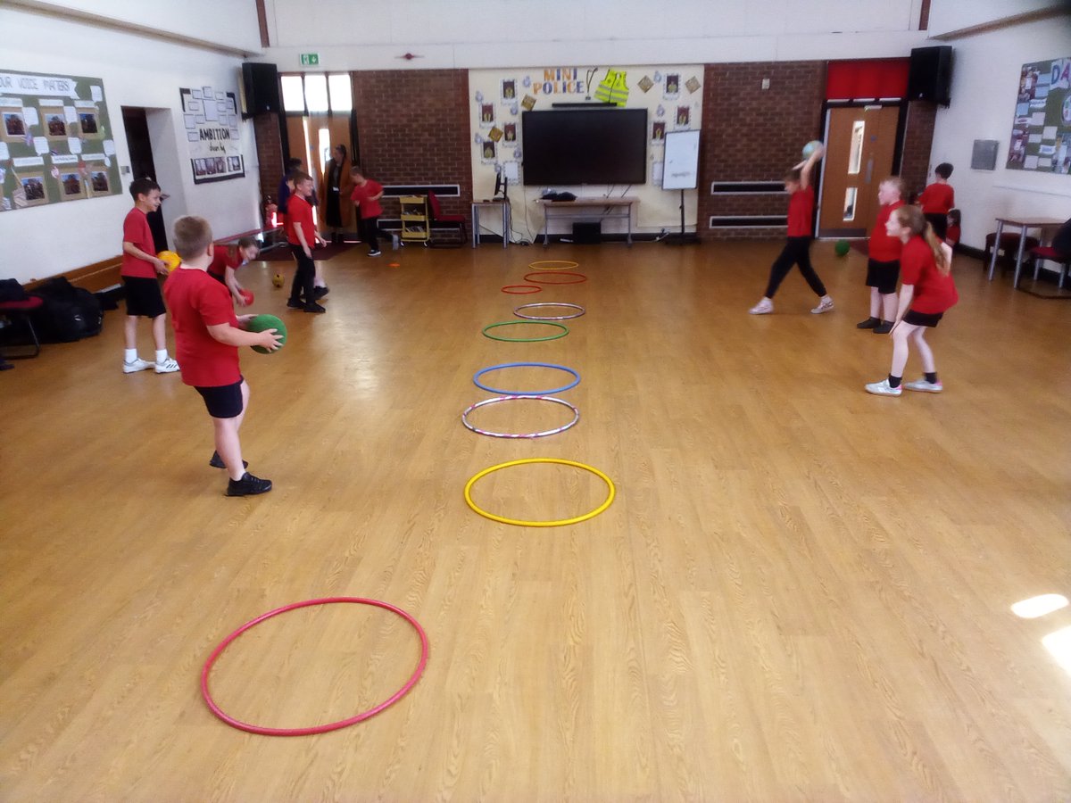 WBJYear4's tweet photo. Today we are practising our throwing accuracy in PE ready for our sports day events. @WBJJuniorSchool https://t.co/6tJ9B4UxMh