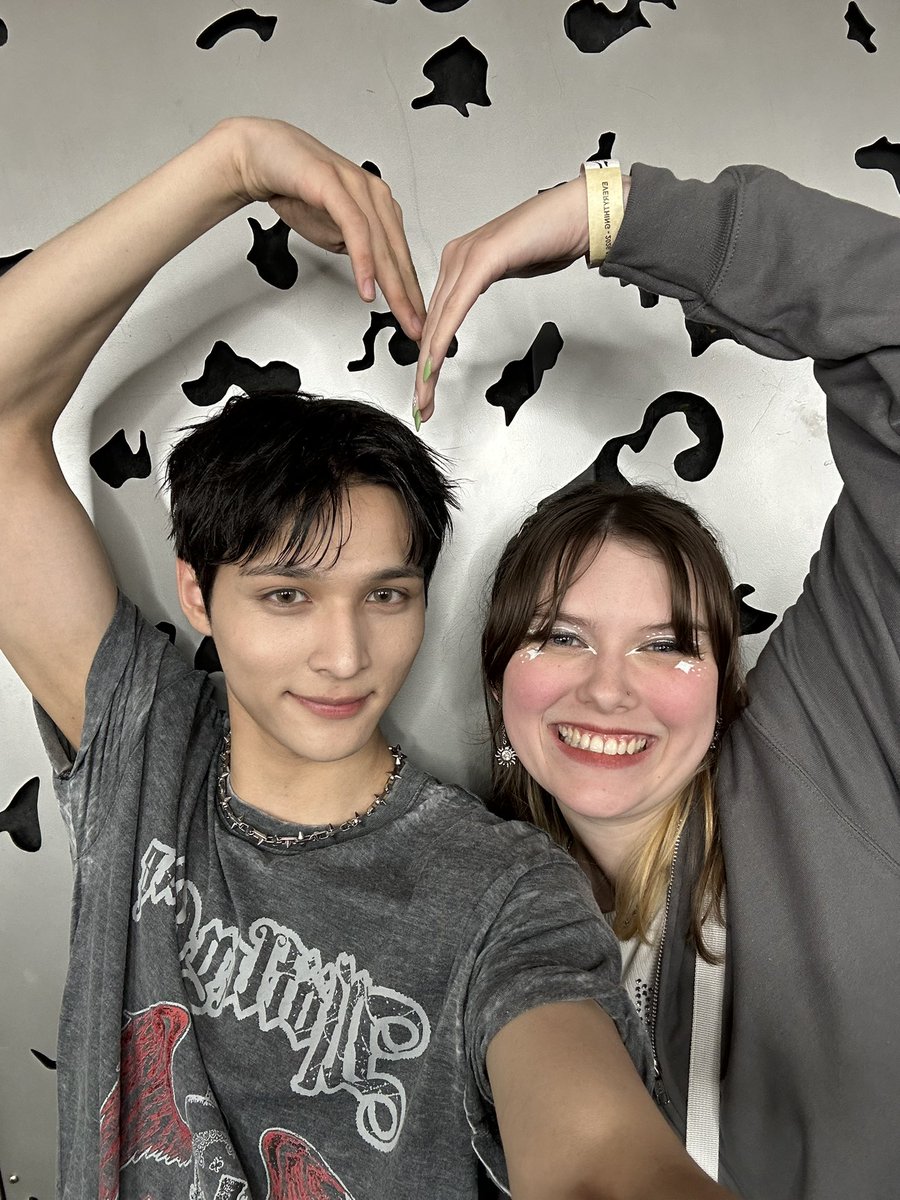 lucee⁷𖧵🍉 missing ampers 😔 tweet media