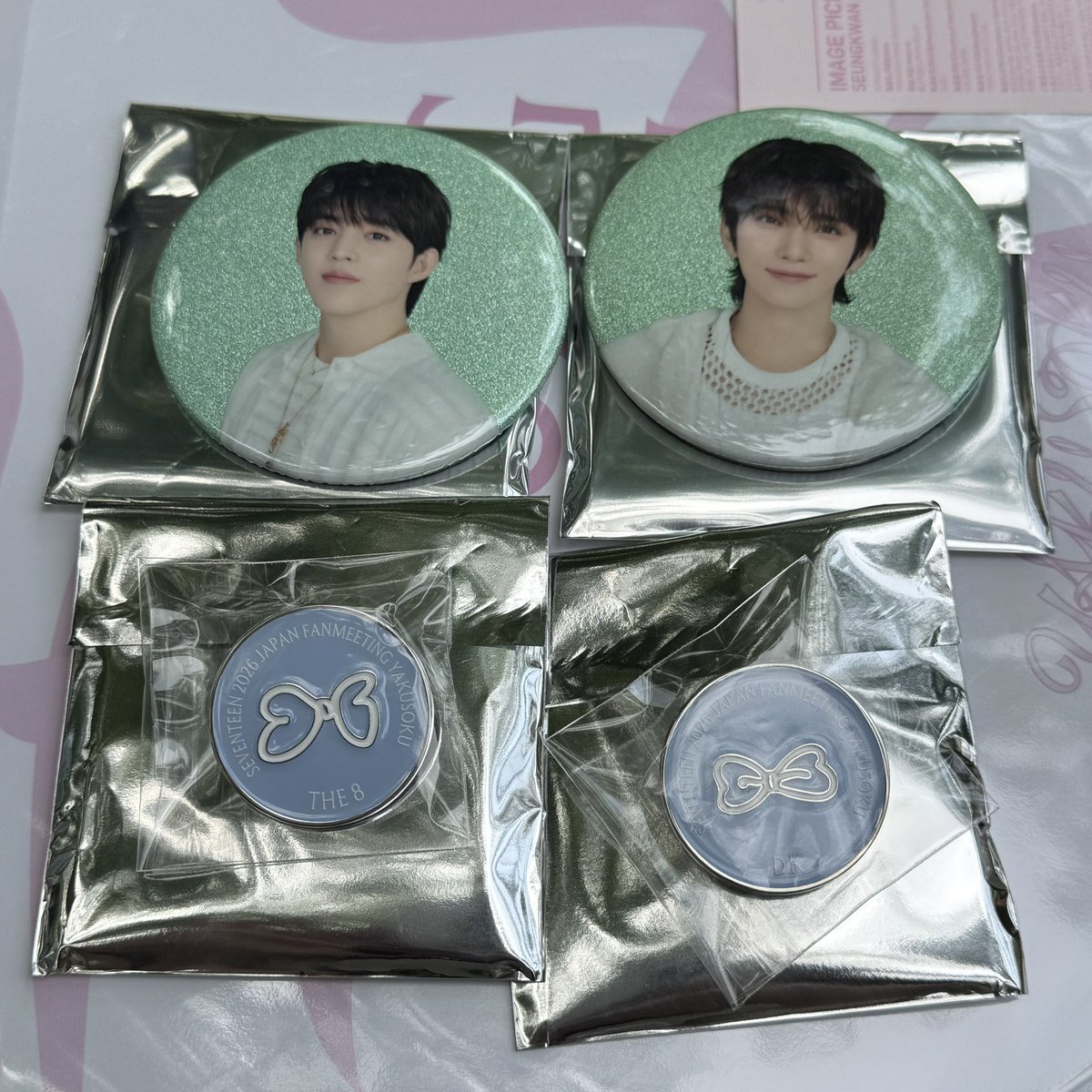 zhenming_02's tweet photo. SEVENTEEN セブチ 特典 トレカ  缶バッジ ピン ペンミ YAKUSOKU 交換

【譲】 スンチョル ジョシュア THE8 ミンハオ ミンギュ ドギョム バーノン ディノ

【求】 ジュン(優先) スングァン

14日現地交換希望です。
お気軽にお声掛けください🙇‍♀️ https://t.co/NWUyZQmDH6