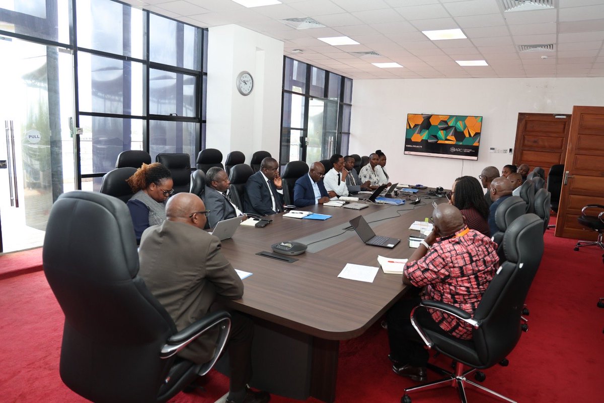 ARC4SC's tweet photo. Strategic talks with KEMSA CEO, Dr. Waqo Dulacha Ejersa, and senior Management held on Activity-Based Costing, Integrated Distribution Planning, and Strategic Network Optimisation. https://t.co/5eF1RQsSnM
