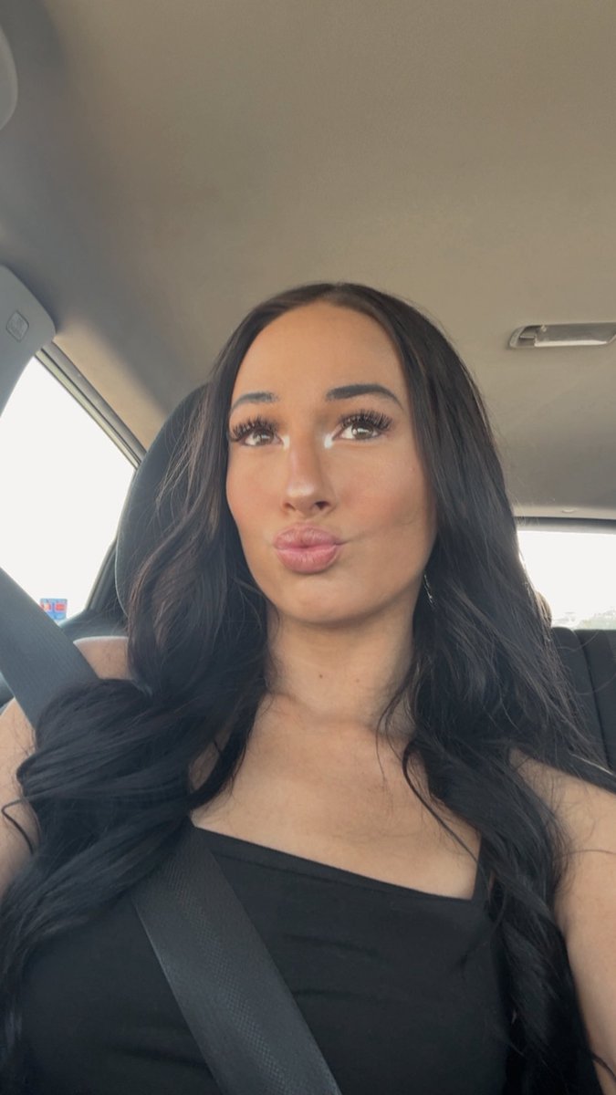Emily Jaye tweet media